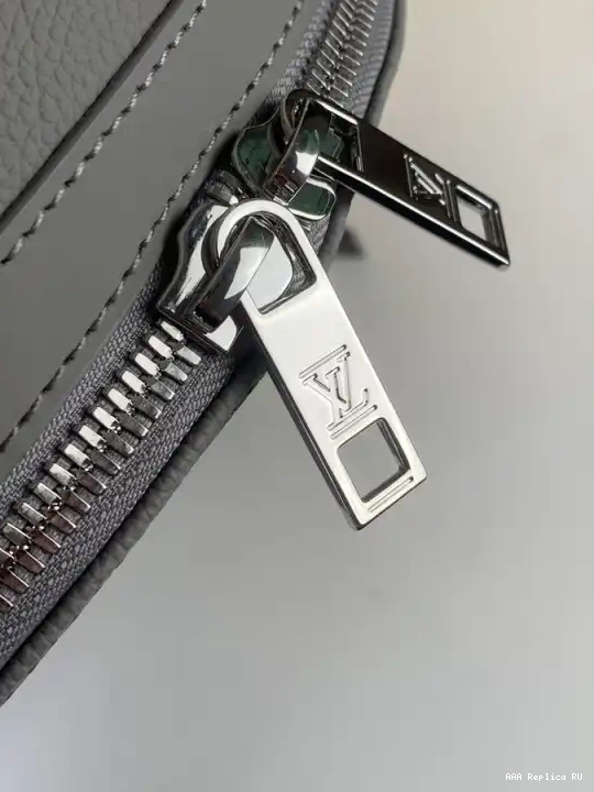 Aaa replica ru VUITTON TAKEOFF BACKPACK LOUIS 0524